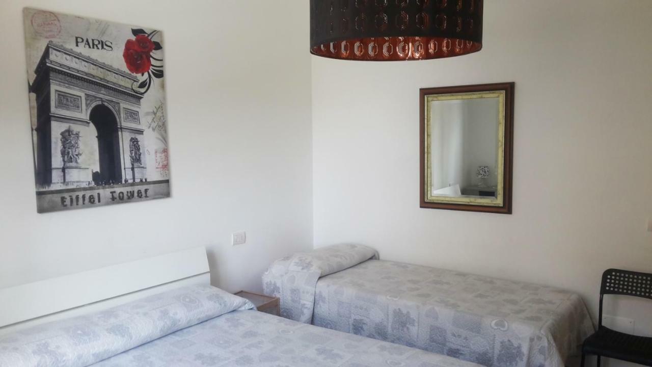Mamma Casa Superior Apartment Rimini Bagian luar foto
